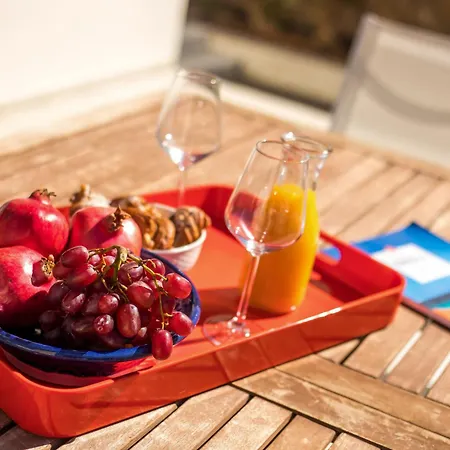 Laila * Ialysos (Rhodes)