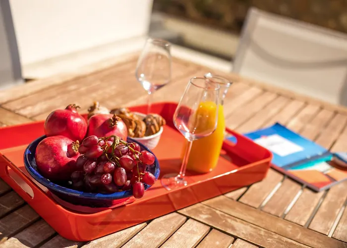 Laila * Ialysos (Rhodes)