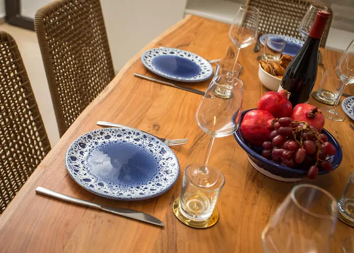 Laila * Ialysos (Rhodes)