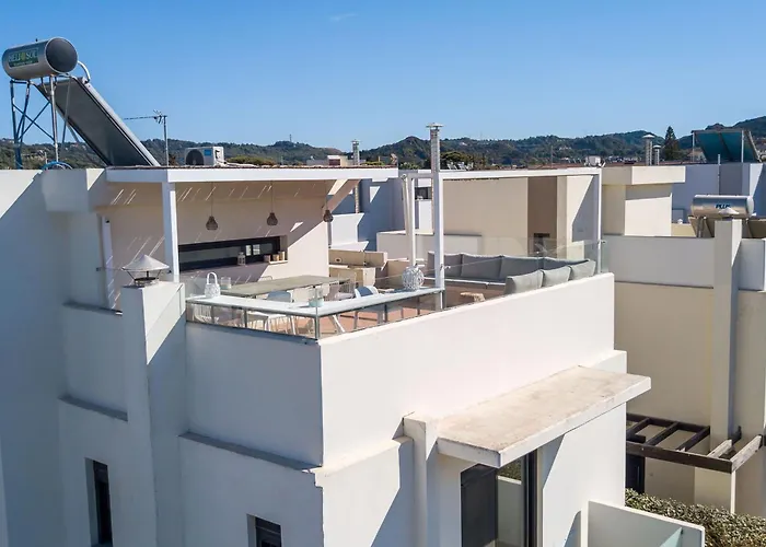 Laila * Ialysos (Rhodes)