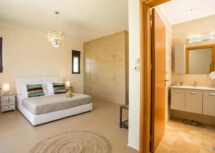 Laila Villa